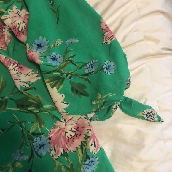 Off shoulder top purchased from stitch fix - Picture 2 of 4